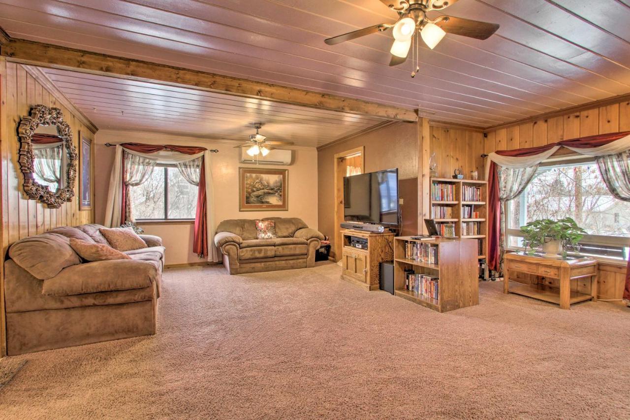 Cozy Home With Hot Tub Half Mi To Salmon River! المظهر الخارجي الصورة
