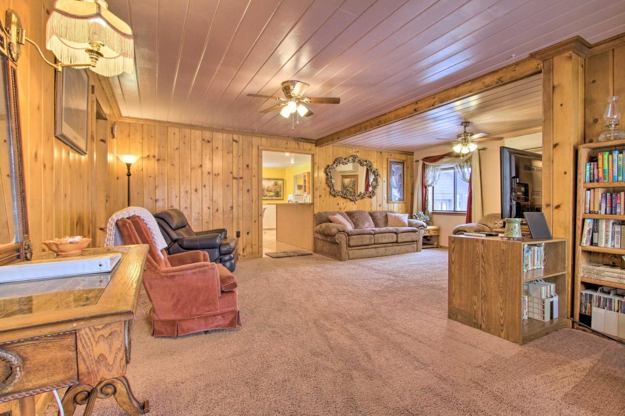 Cozy Home With Hot Tub Half Mi To Salmon River! المظهر الخارجي الصورة