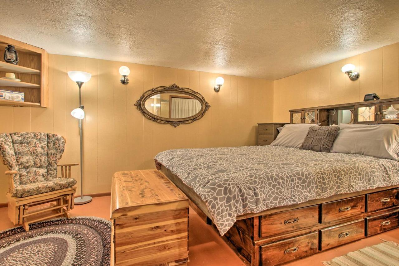 Cozy Home With Hot Tub Half Mi To Salmon River! المظهر الخارجي الصورة