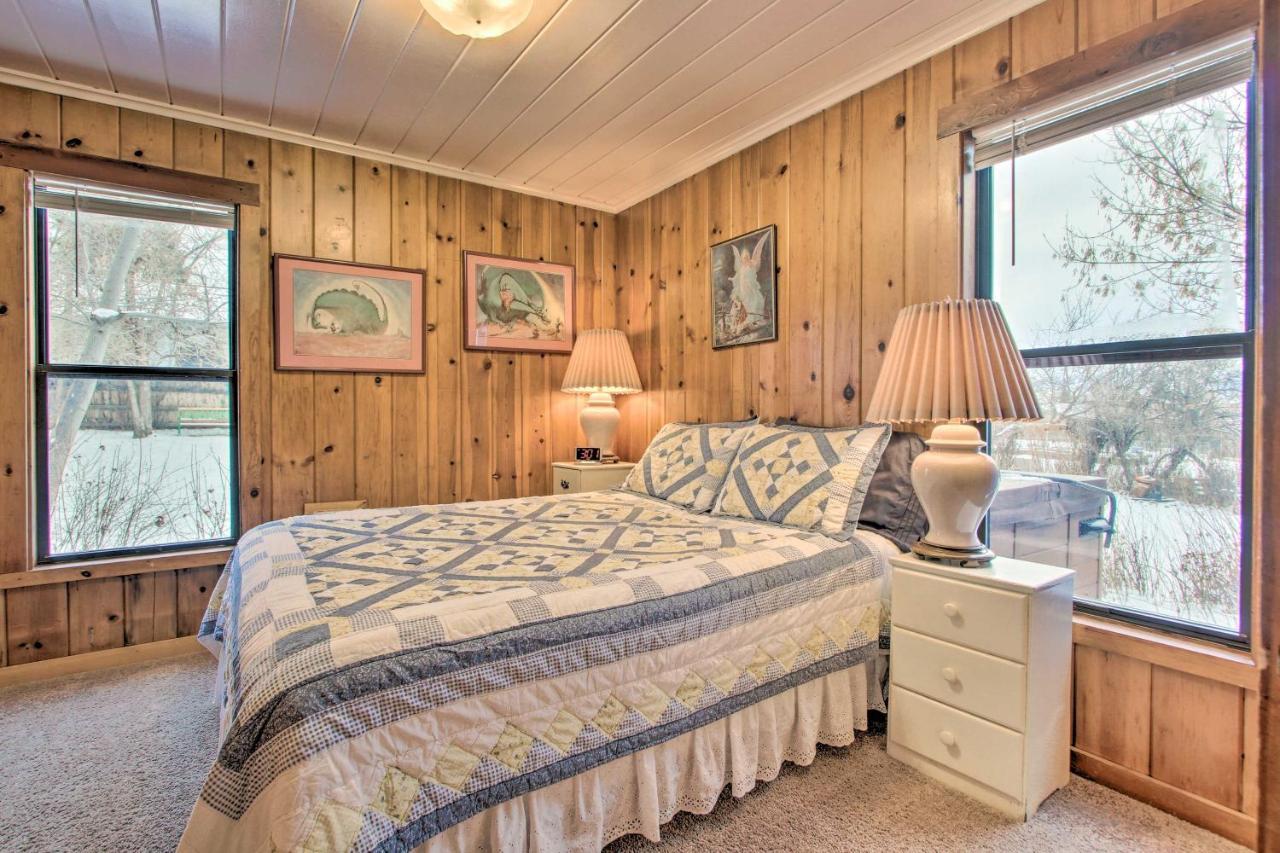 Cozy Home With Hot Tub Half Mi To Salmon River! المظهر الخارجي الصورة
