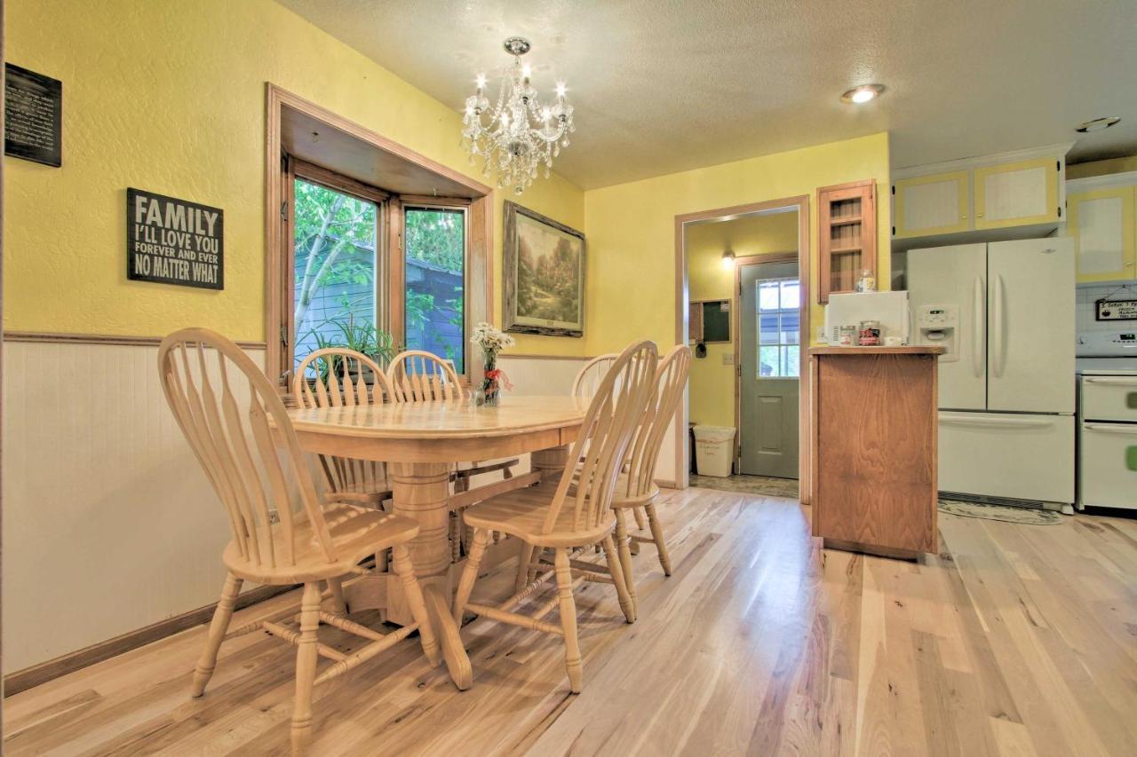 Cozy Home With Hot Tub Half Mi To Salmon River! المظهر الخارجي الصورة